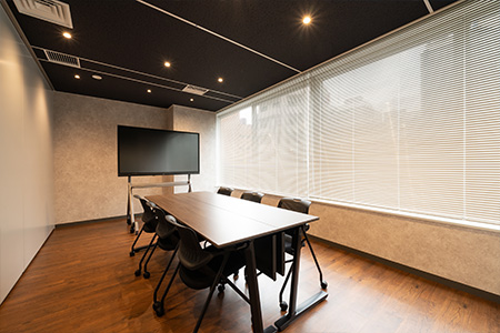 内装工事リース株式会社の会議室