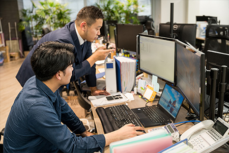 内装工事リース株式会社の仕事風景